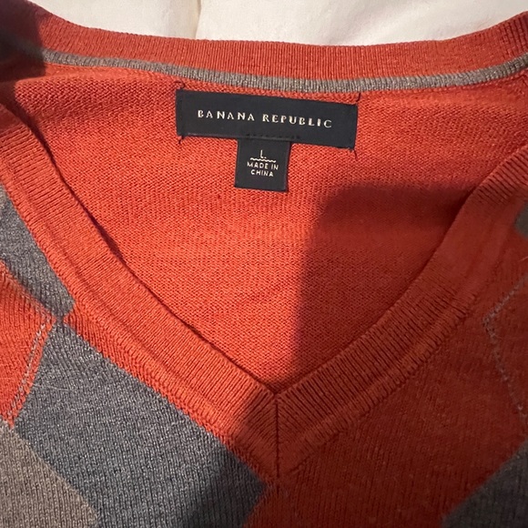 Banana Republic Argyle V- Neck Sweater - Orange/Grey - L - Picture 5 of 5